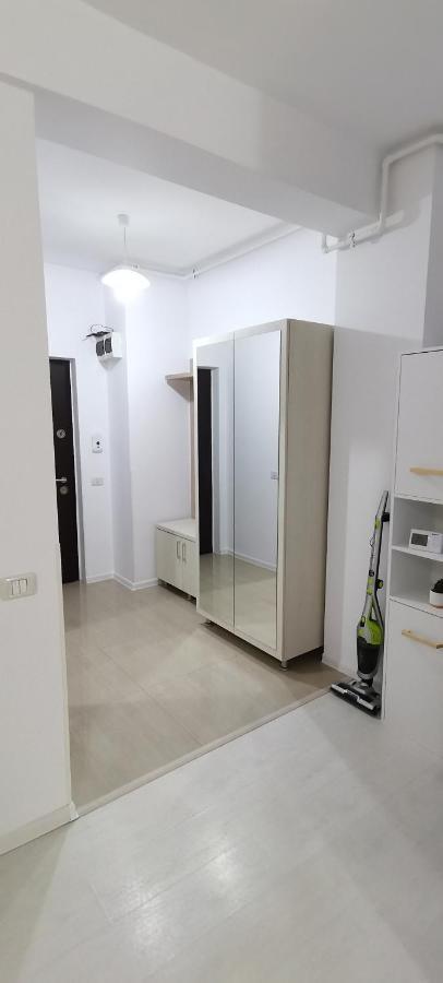 Mike Studio Mamaia Nord Apartment นาโวดาริ ภายนอก รูปภาพ